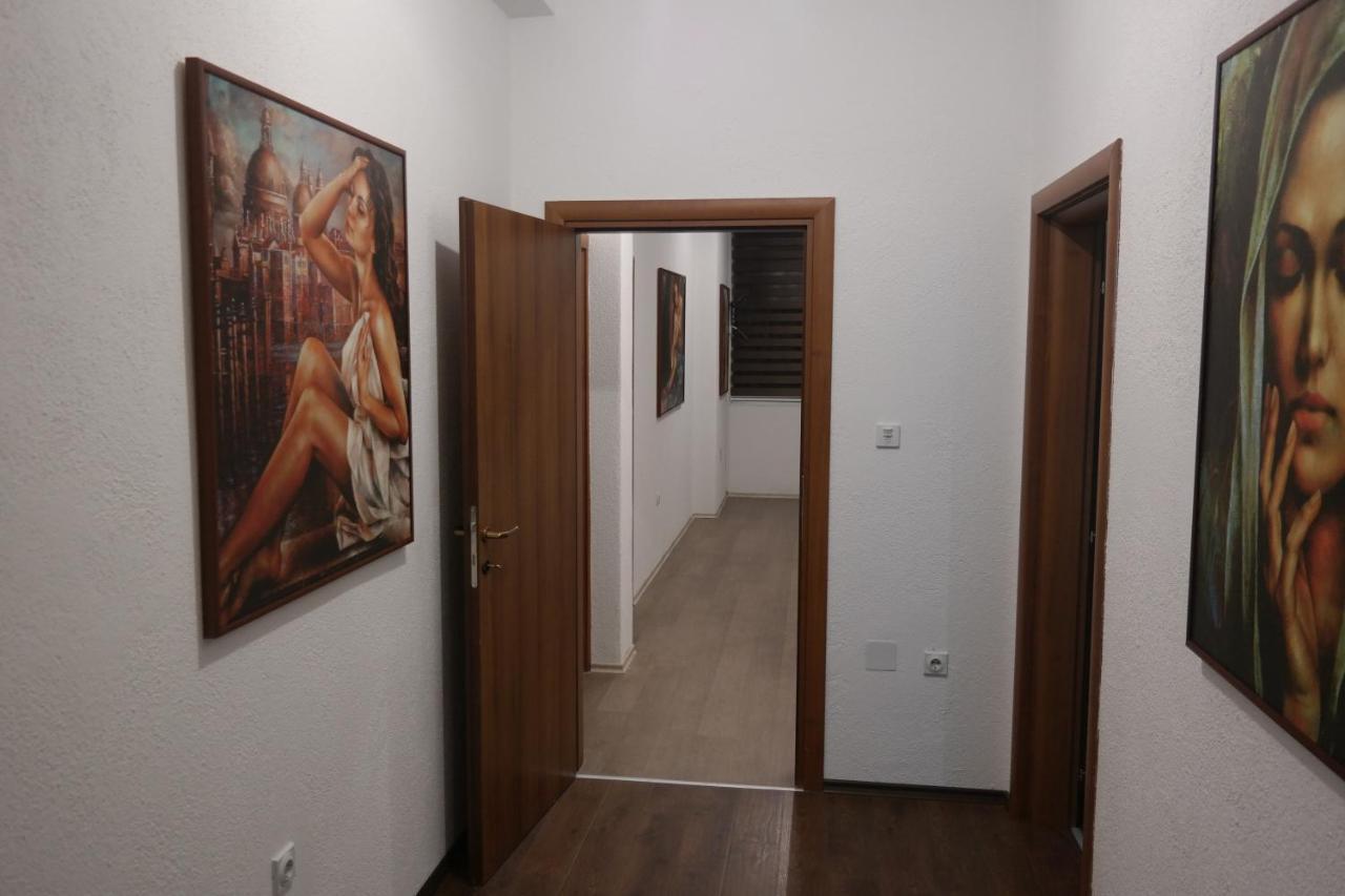 Villa FAMILY Kumanovo Esterno foto