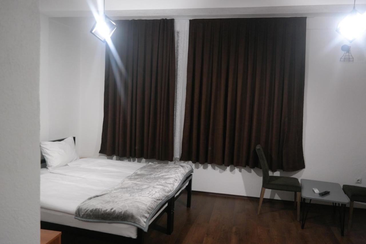 Villa FAMILY Kumanovo Esterno foto