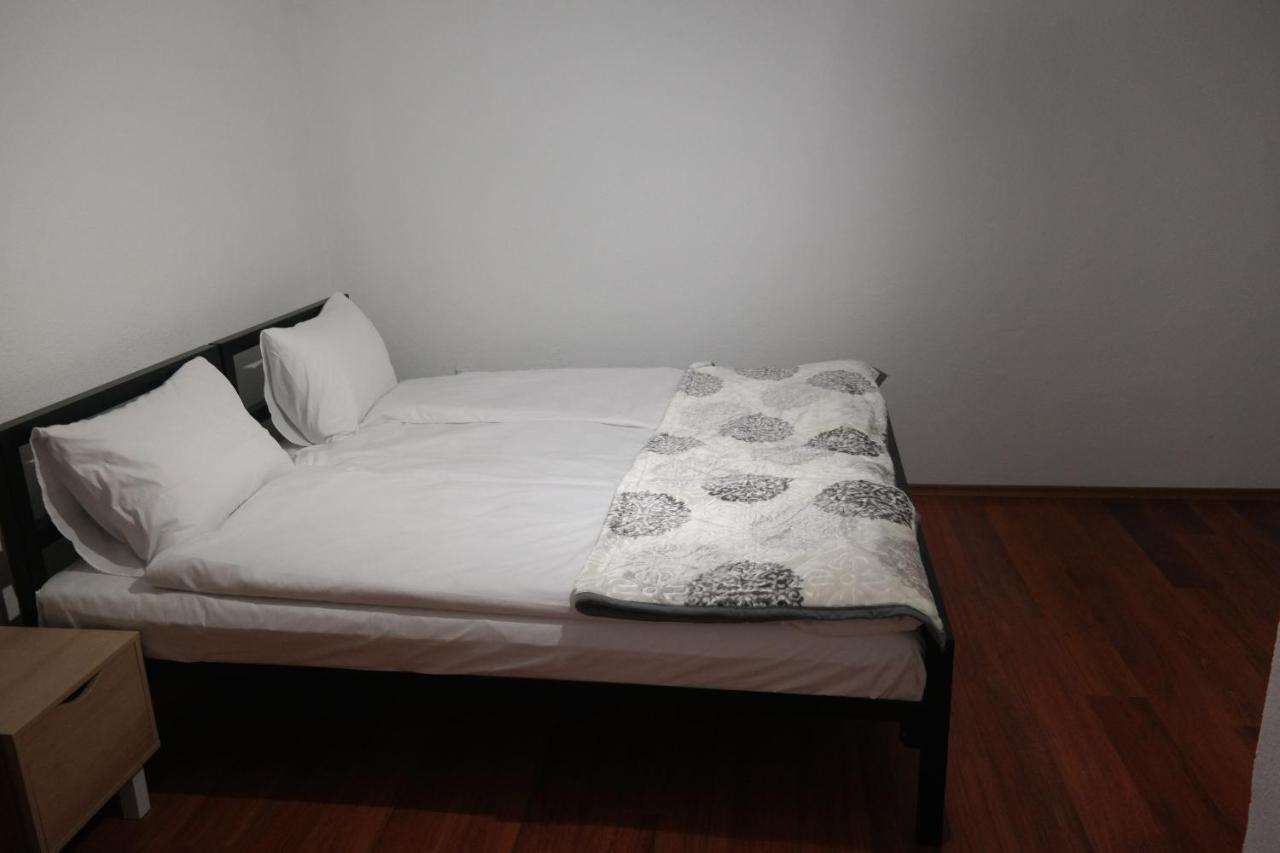 Villa FAMILY Kumanovo Esterno foto