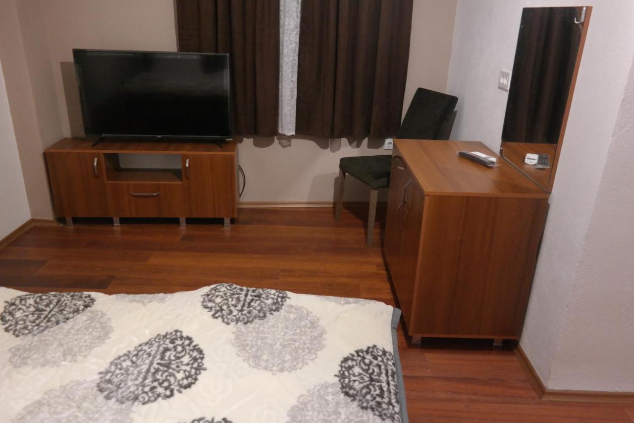 Villa FAMILY Kumanovo Esterno foto